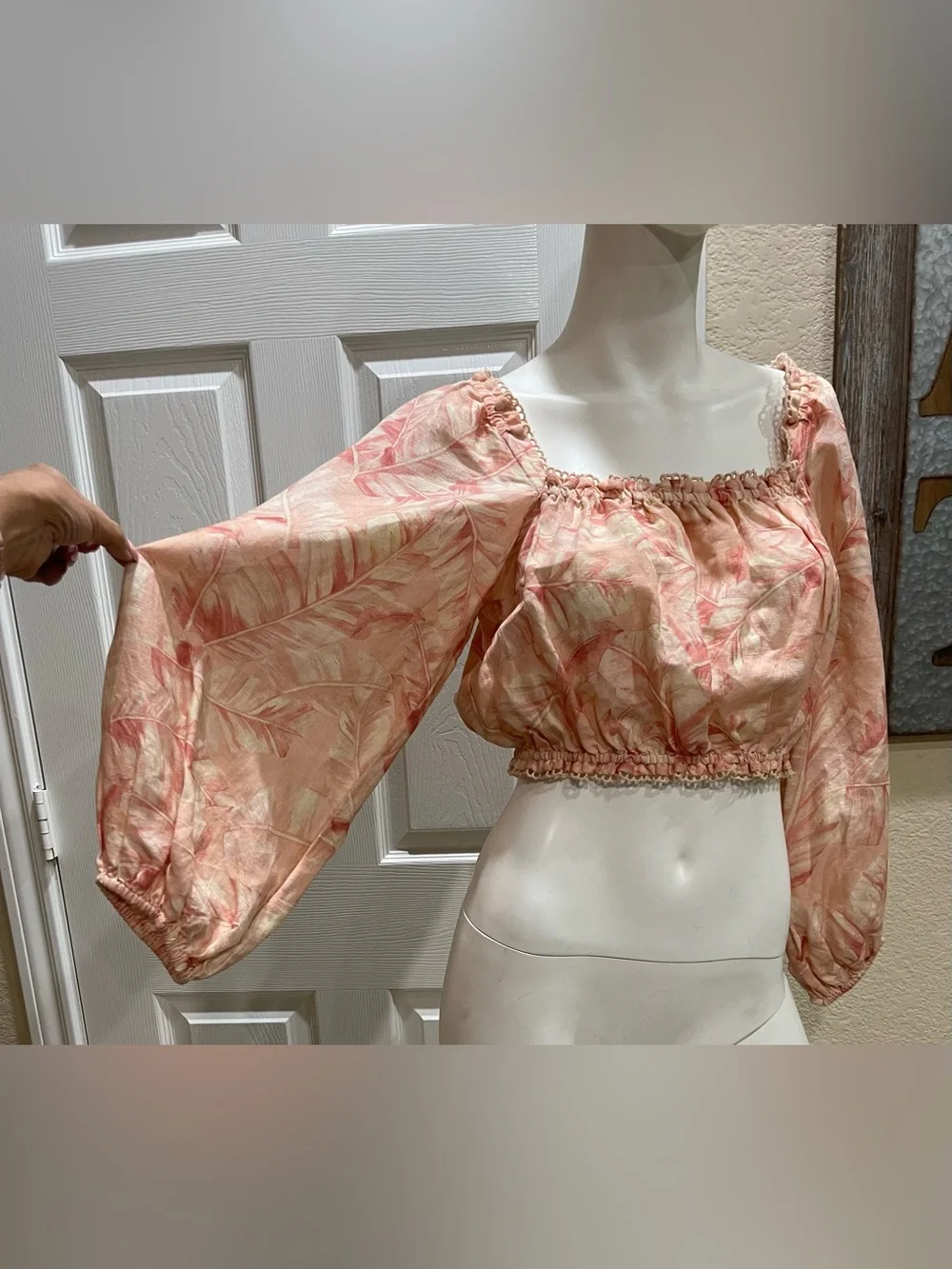 Show Me Your Mumu Claudia Crop Top in Pink Majestic Palm Size Medium - Picture 5 of 8